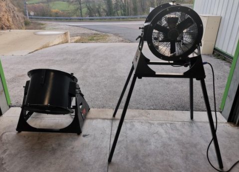 Ventilateurs utilisés pour simuler le souffle du passage d'un train
